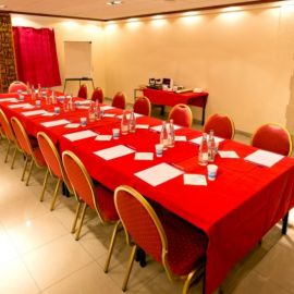 restaurant hipogrill à l'hôtel Paris Hippodrome Parc Floral